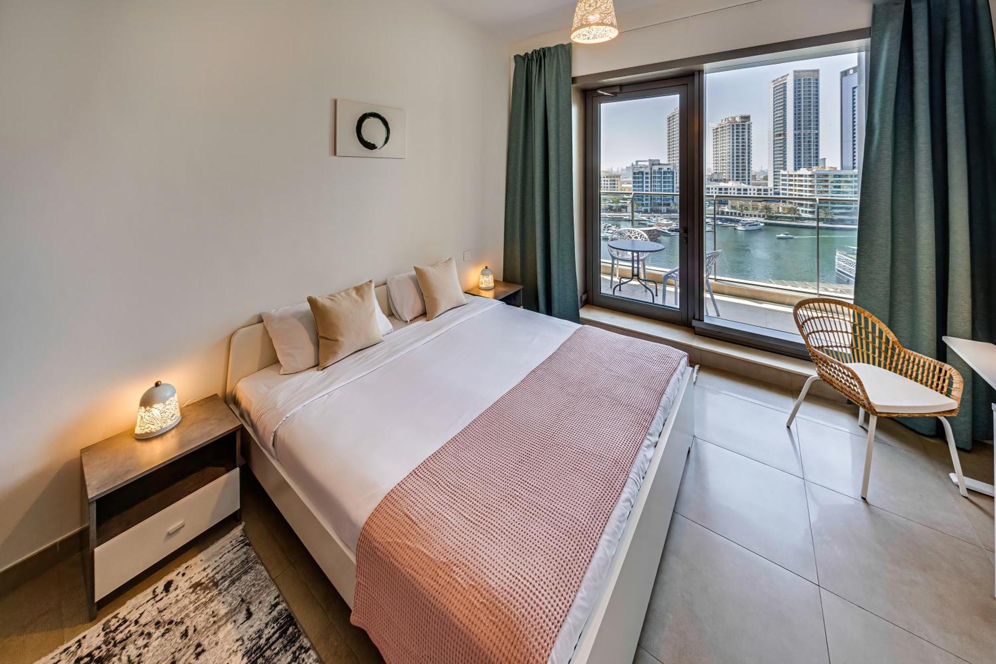 5 Star Sparkle Tower By Swarovski, Dubai Marina Exterior photo